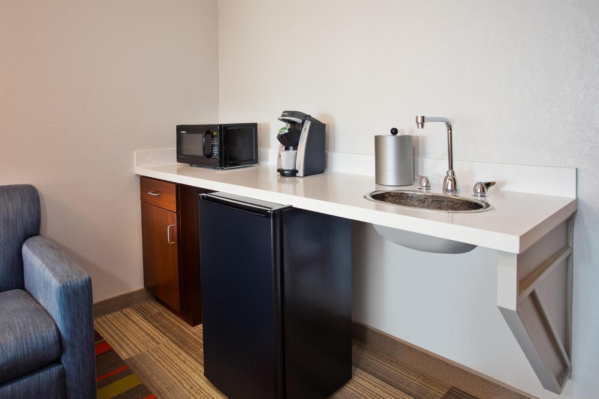 Holiday Inn Express Hotel & Suites Rochester Webster By Ihg Eksteriør bilde